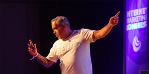 IMK 2019 Ralf Schmitz der Affiliate König bei seinem Vortrag