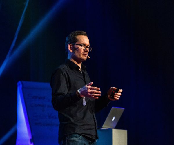 Florian Schoel auf der Bühne des IMK2019